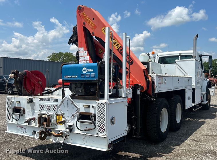 image for item EG0867 2010 Freightliner Business Class M2 crane truck