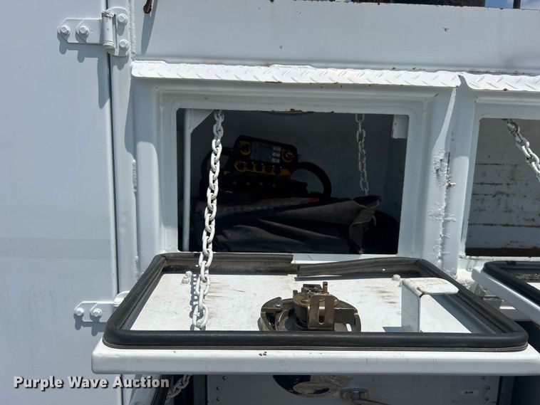 image for item EG0867 2010 Freightliner Business Class M2 crane truck