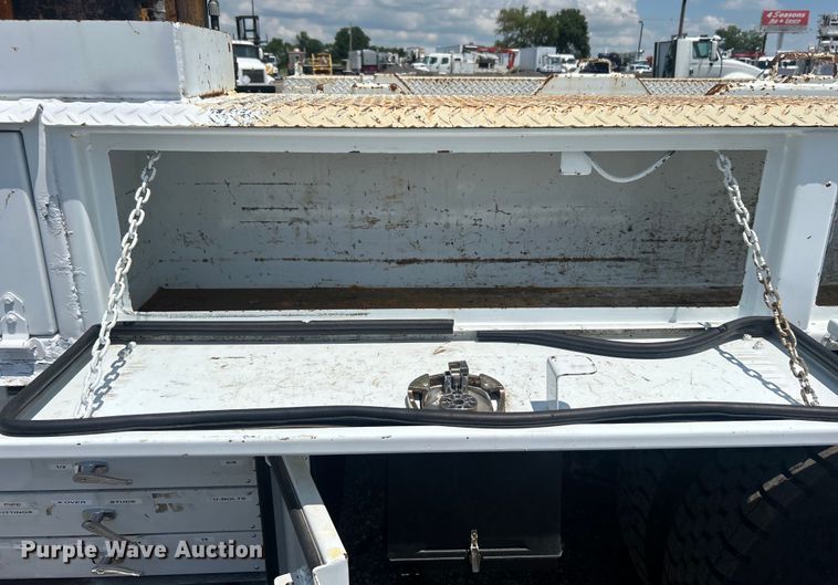 image for item EG0867 2010 Freightliner Business Class M2 crane truck