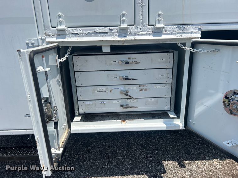 image for item EG0867 2010 Freightliner Business Class M2 crane truck