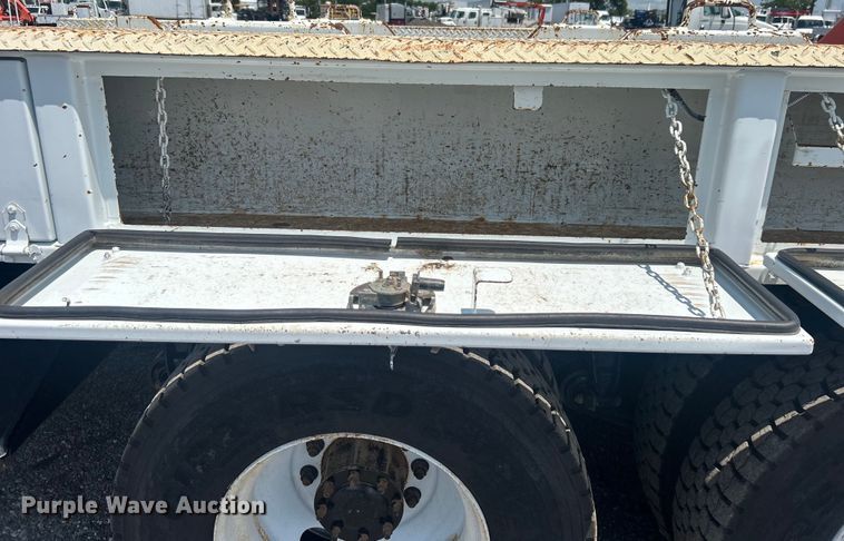 image for item EG0867 2010 Freightliner Business Class M2 crane truck