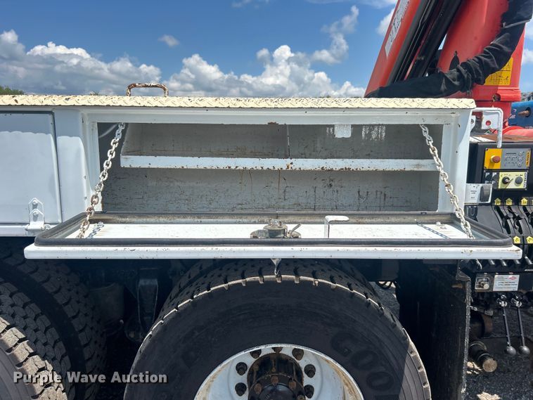 image for item EG0867 2010 Freightliner Business Class M2 crane truck