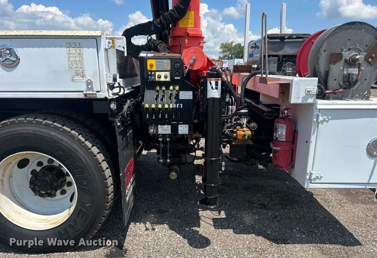 image for item EG0867 2010 Freightliner Business Class M2 crane truck