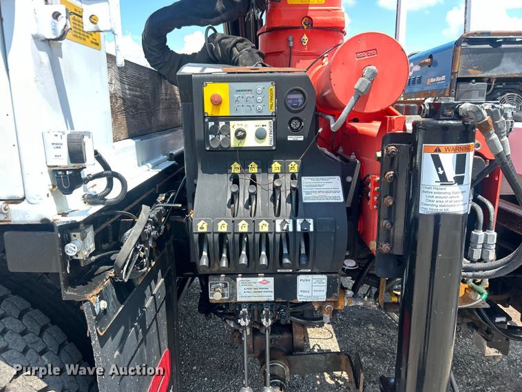 image for item EG0867 2010 Freightliner Business Class M2 crane truck