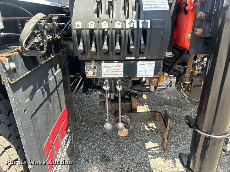 image for item EG0867 2010 Freightliner Business Class M2 crane truck