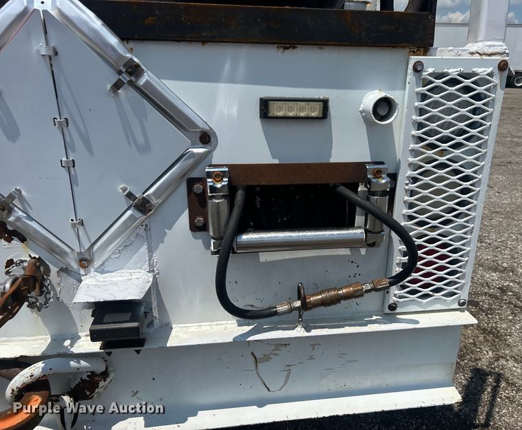 image for item EG0867 2010 Freightliner Business Class M2 crane truck