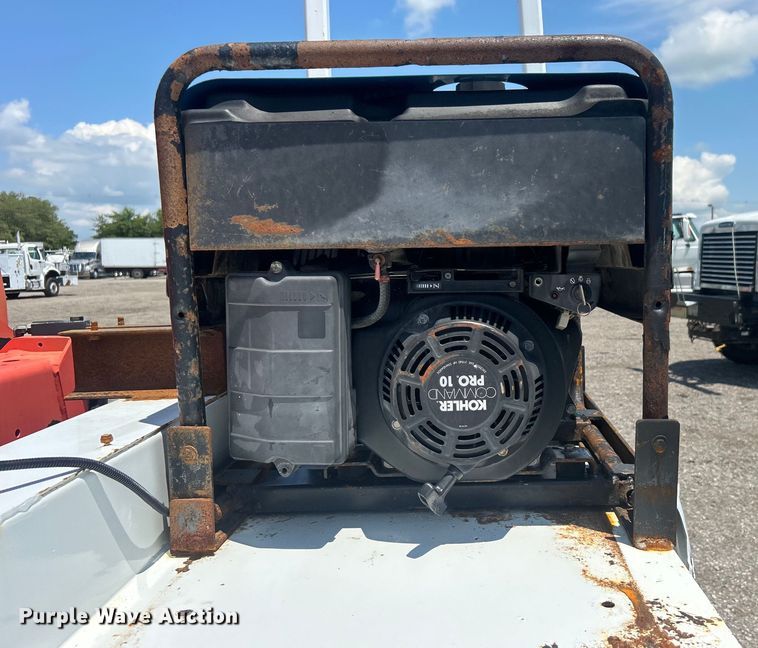 image for item EG0867 2010 Freightliner Business Class M2 crane truck