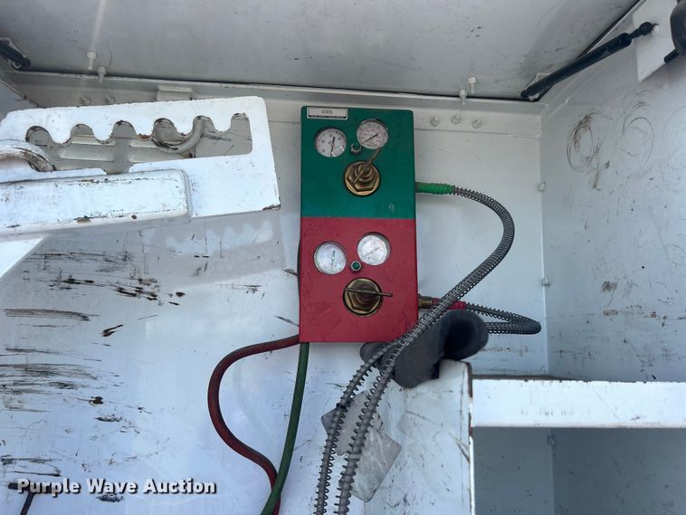 image for item EG0867 2010 Freightliner Business Class M2 crane truck