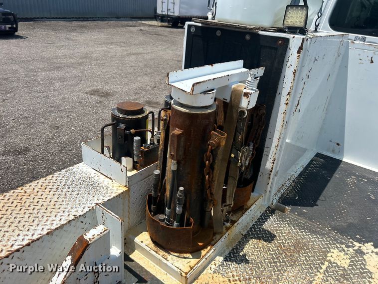 image for item EG0867 2010 Freightliner Business Class M2 crane truck