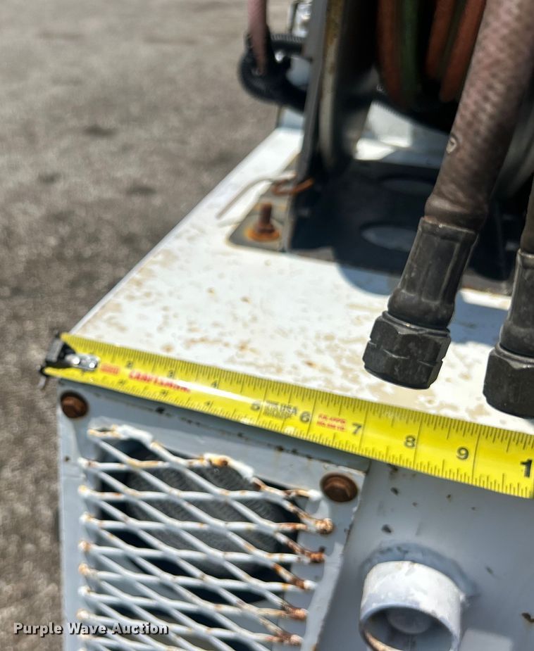 image for item EG0867 2010 Freightliner Business Class M2 crane truck