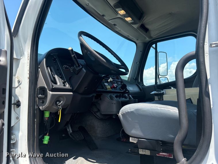 image for item EG0867 2010 Freightliner Business Class M2 crane truck