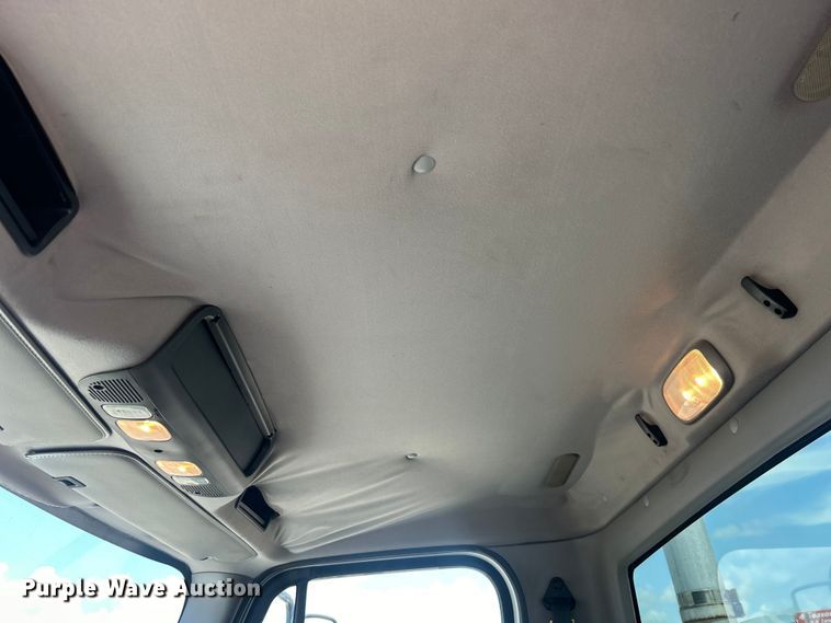 image for item EG0867 2010 Freightliner Business Class M2 crane truck