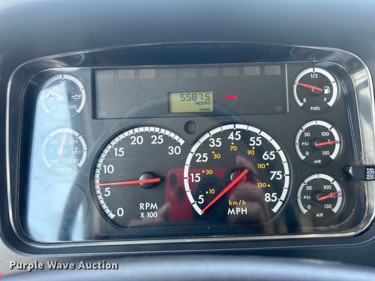 image for item EG0867 2010 Freightliner Business Class M2 crane truck