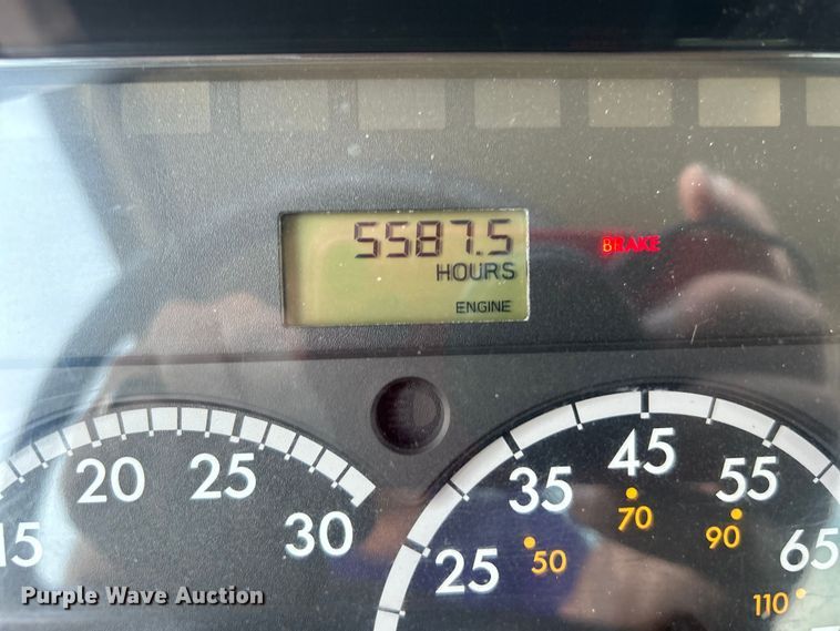 image for item EG0867 2010 Freightliner Business Class M2 crane truck