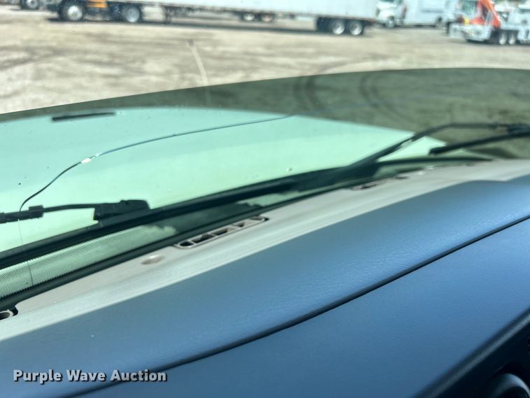 image for item EG0867 2010 Freightliner Business Class M2 crane truck