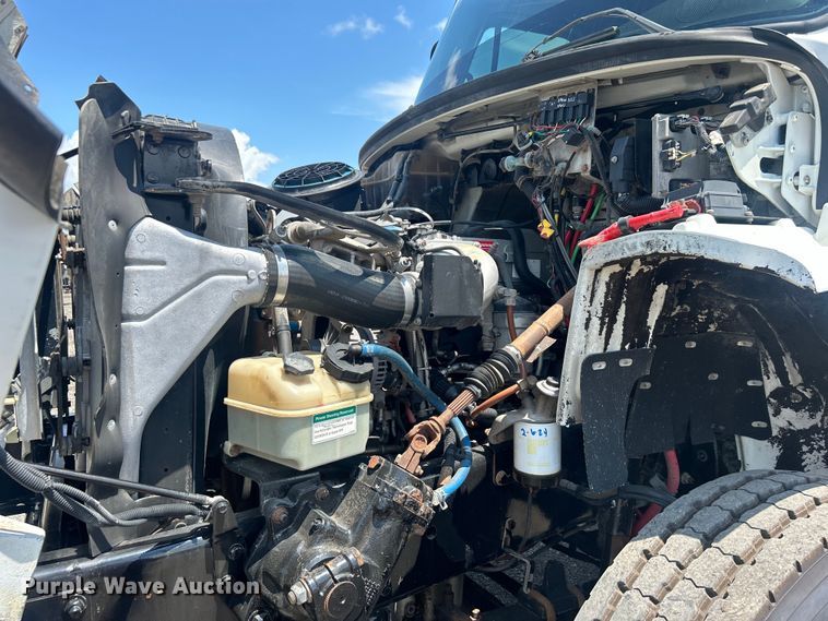 image for item EG0867 2010 Freightliner Business Class M2 crane truck