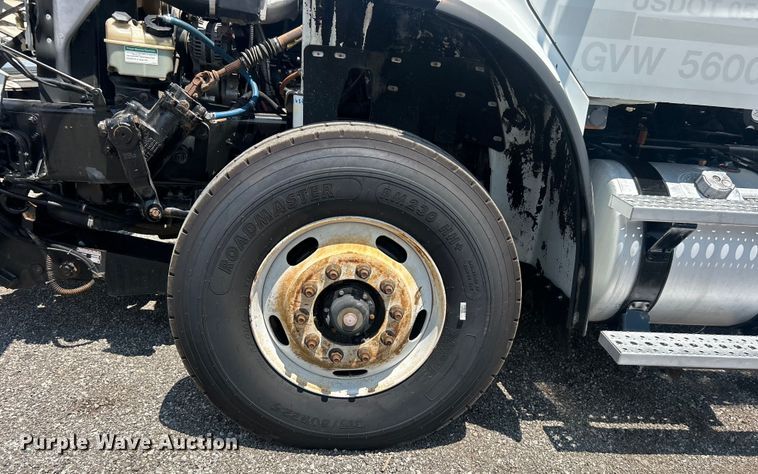 image for item EG0867 2010 Freightliner Business Class M2 crane truck