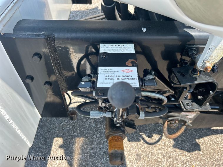 image for item EG0867 2010 Freightliner Business Class M2 crane truck