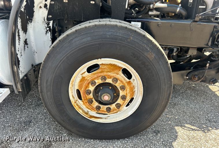 image for item EG0867 2010 Freightliner Business Class M2 crane truck