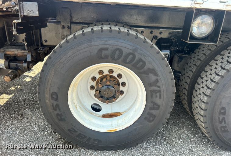 image for item EG0867 2010 Freightliner Business Class M2 crane truck