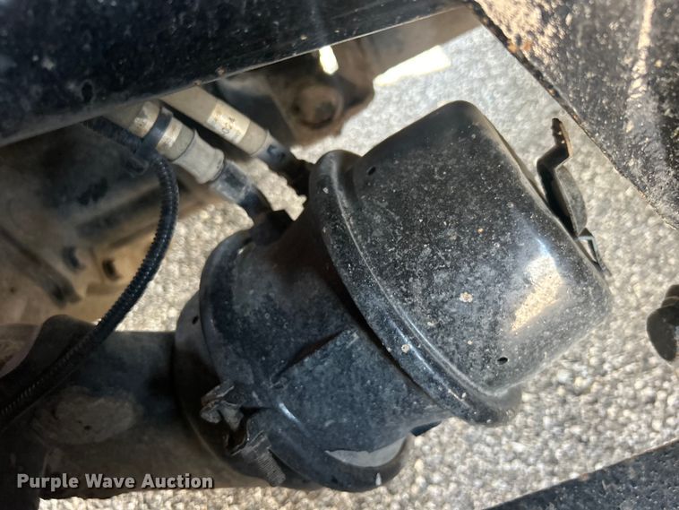 image for item EG0867 2010 Freightliner Business Class M2 crane truck