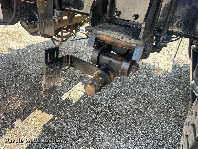 image for item EG0867 2010 Freightliner Business Class M2 crane truck