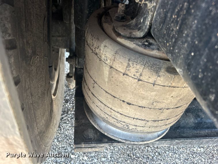 image for item EG0867 2010 Freightliner Business Class M2 crane truck