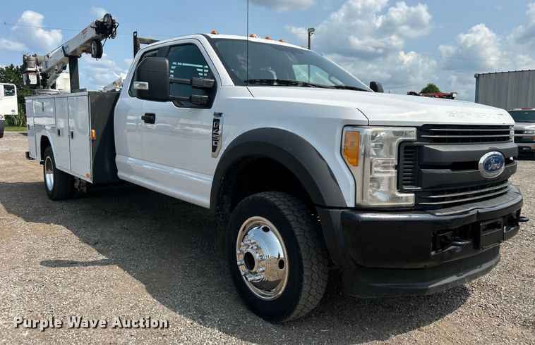 image for item EG0883 2017 Ford F450 Super Duty SuperCab utility / service truck