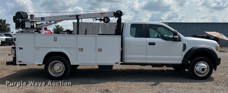 image for item EG0883 2017 Ford F450 Super Duty SuperCab utility / service truck