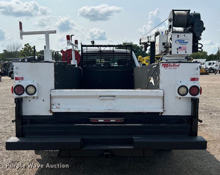 image for item EG0883 2017 Ford F450 Super Duty SuperCab utility / service truck