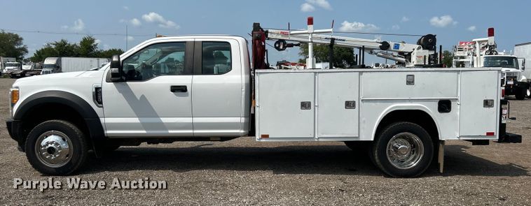 image for item EG0883 2017 Ford F450 Super Duty SuperCab utility / service truck