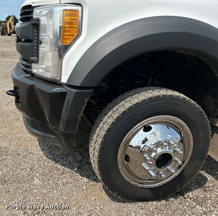 image for item EG0883 2017 Ford F450 Super Duty SuperCab utility / service truck