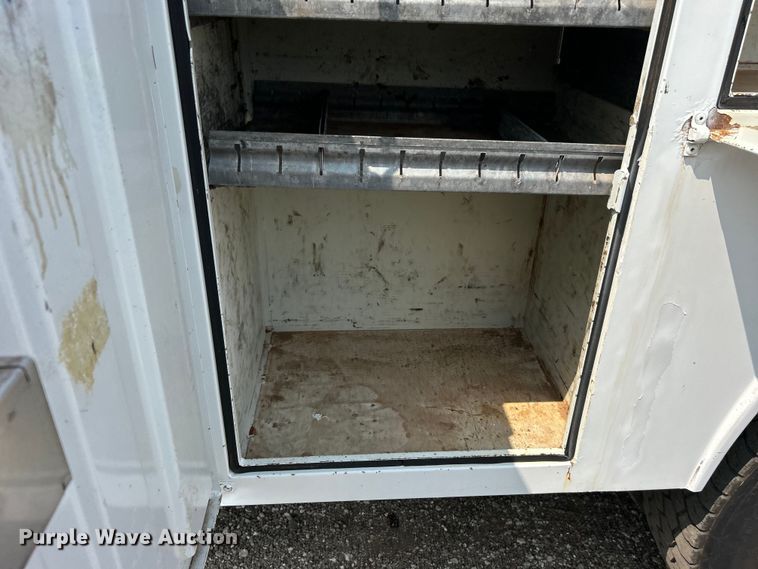 image for item EG0883 2017 Ford F450 Super Duty SuperCab utility / service truck