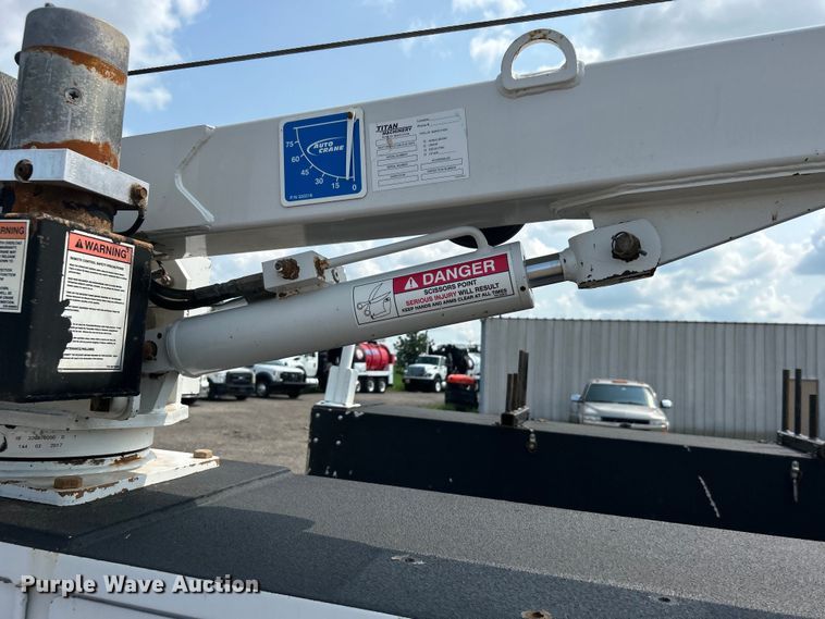 image for item EG0883 2017 Ford F450 Super Duty SuperCab utility / service truck