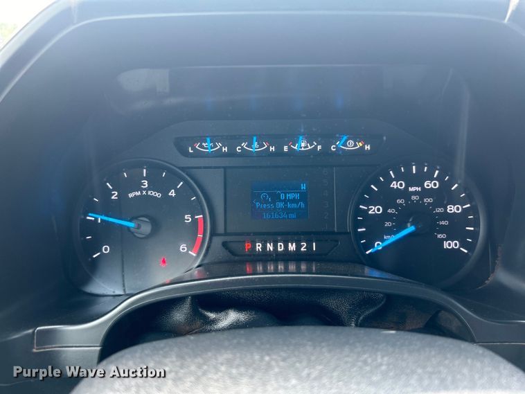 image for item EG0883 2017 Ford F450 Super Duty SuperCab utility / service truck