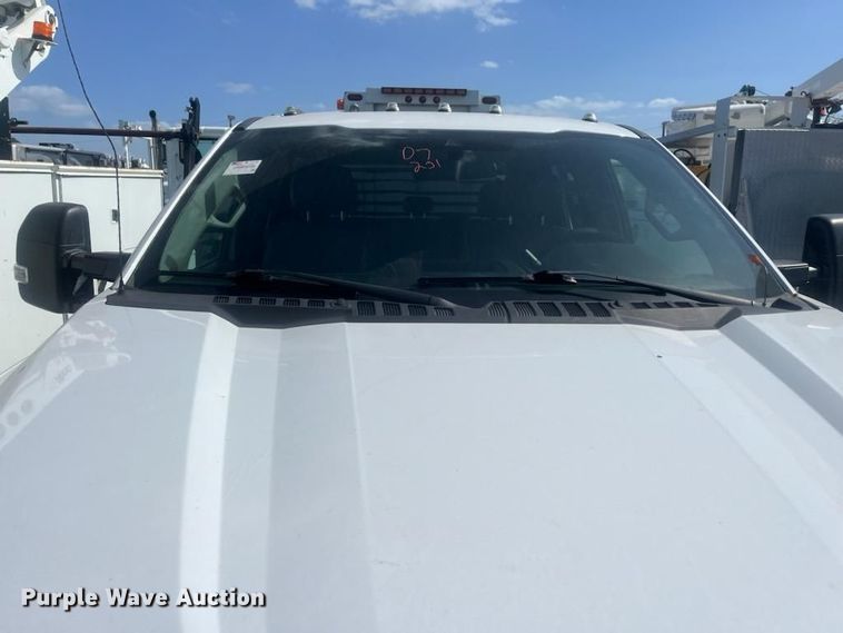 image for item EG0883 2017 Ford F450 Super Duty SuperCab utility / service truck