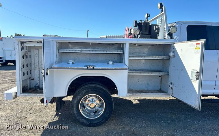 image for item EG1232 2017 Ford F350 Super Duty SuperCab utility bed pickup truck