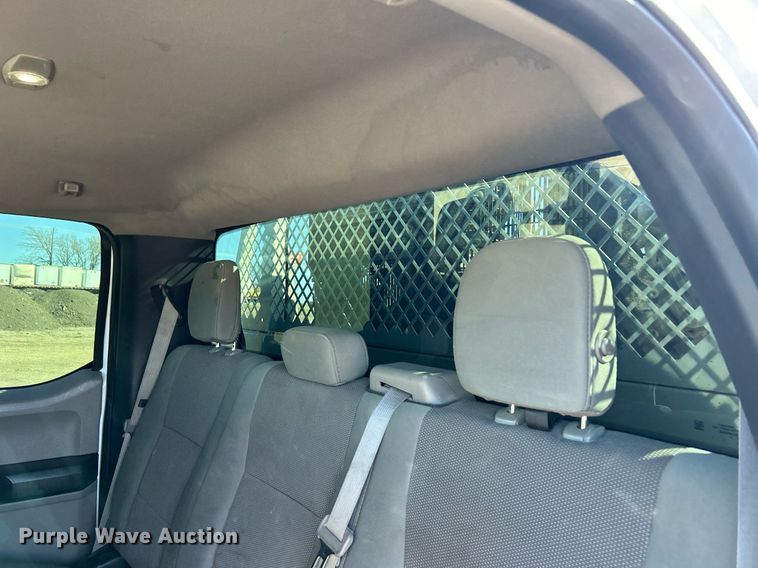 image for item EG1232 2017 Ford F350 Super Duty SuperCab utility bed pickup truck