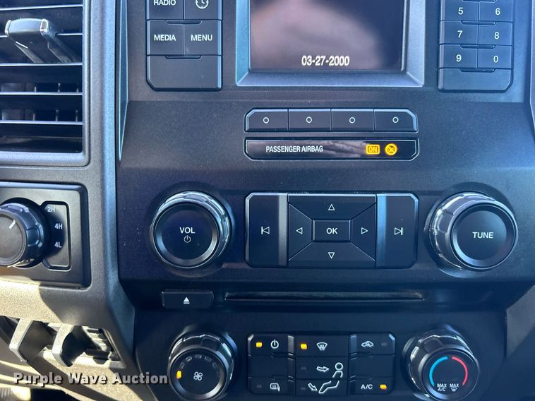 image for item EG1232 2017 Ford F350 Super Duty SuperCab utility bed pickup truck