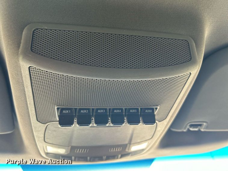 image for item EG1232 2017 Ford F350 Super Duty SuperCab utility bed pickup truck