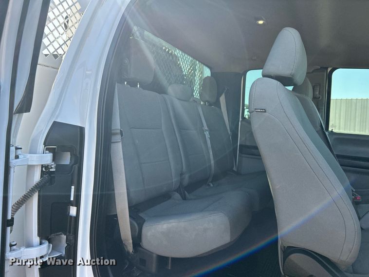 image for item EG1232 2017 Ford F350 Super Duty SuperCab utility bed pickup truck