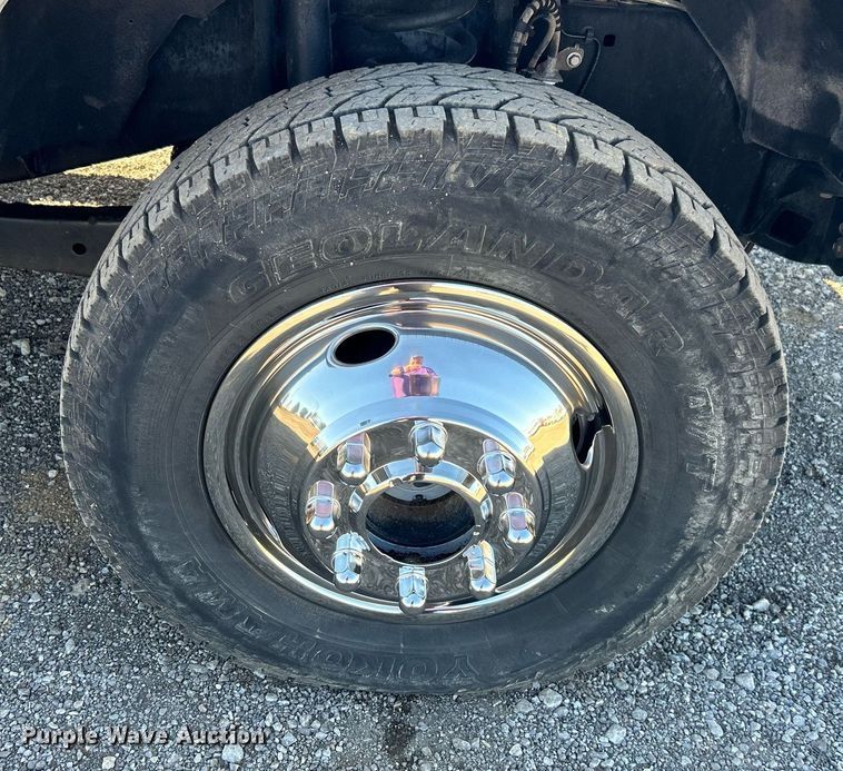 image for item EG1232 2017 Ford F350 Super Duty SuperCab utility bed pickup truck