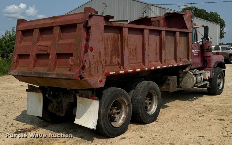 image for item EH4341 1987 Mack RS686LS dump truck