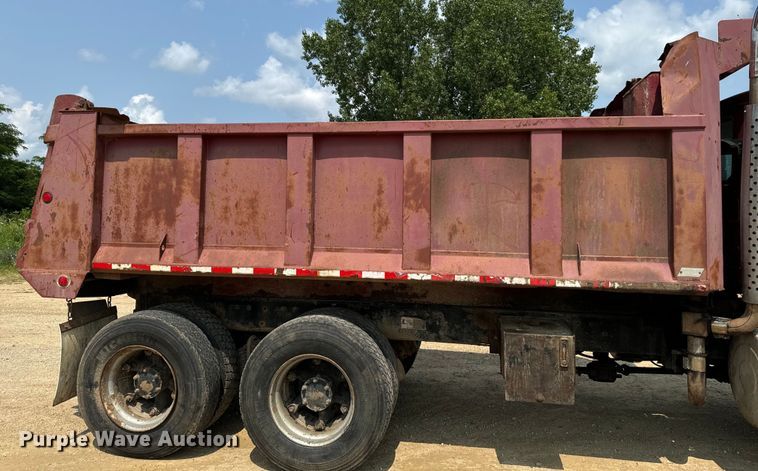 image for item EH4341 1987 Mack RS686LS dump truck