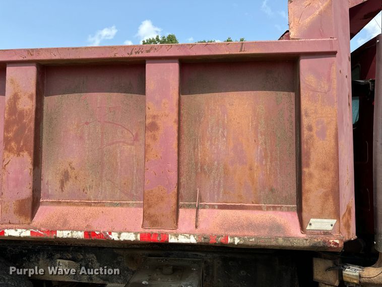 image for item EH4341 1987 Mack RS686LS dump truck