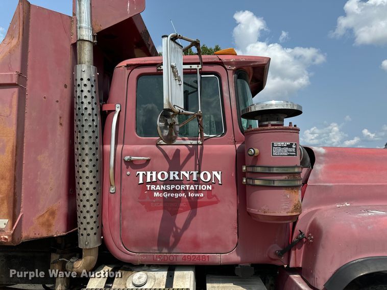 image for item EH4341 1987 Mack RS686LS dump truck