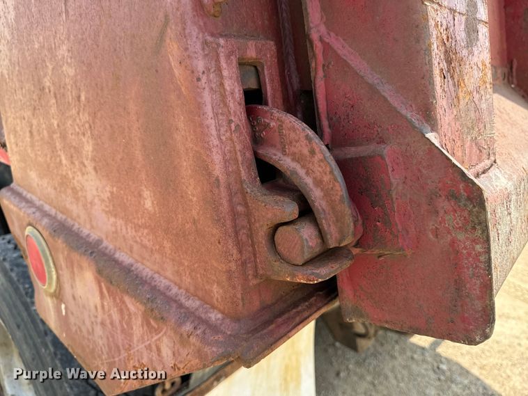 image for item EH4341 1987 Mack RS686LS dump truck