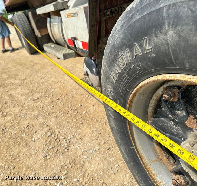 image for item EH4341 1987 Mack RS686LS dump truck