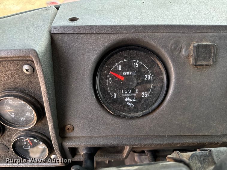 image for item EH4341 1987 Mack RS686LS dump truck