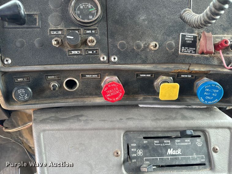 image for item EH4341 1987 Mack RS686LS dump truck